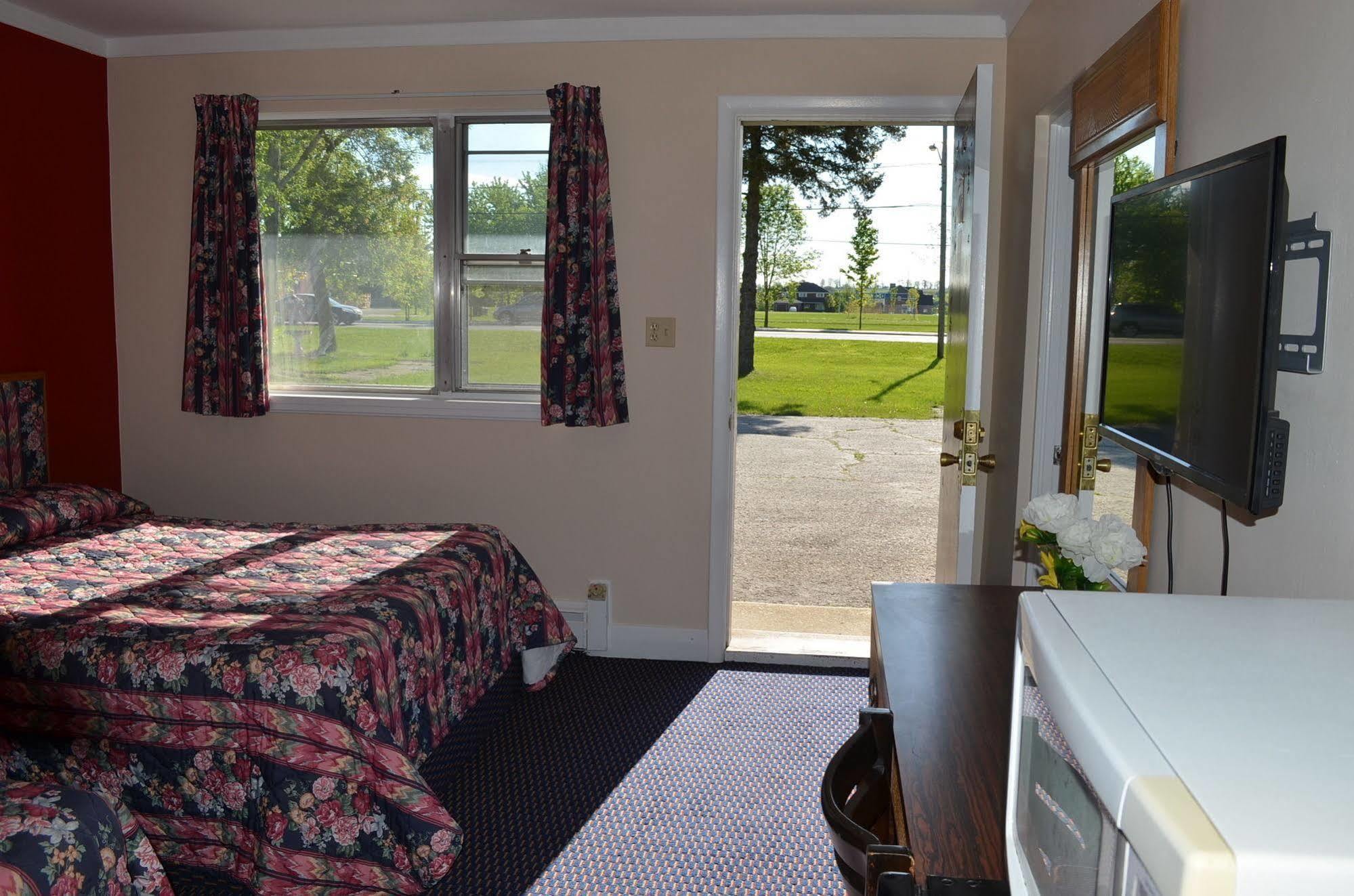 Walkerton Inn Motel Buitenkant foto