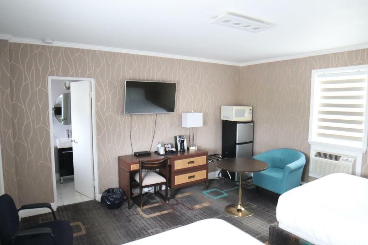 Walkerton Inn Motel Buitenkant foto
